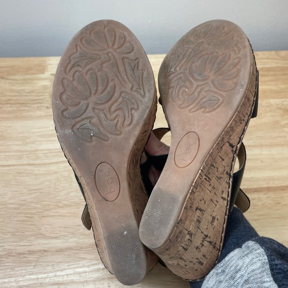b.o.c Born Concepts Black Leather Cork Wedge Sandals Women's Size 8M - Picture 9 of 10
